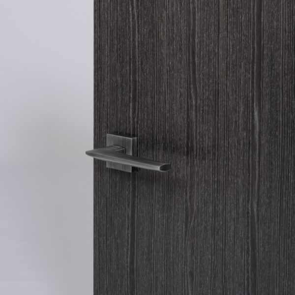 FMS422UG_BOSTON_ON_DARK_GREY_DOOR_RoomScene_HiRes