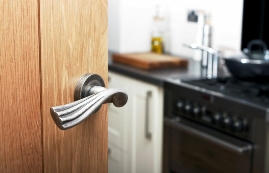 OE110DS Lever - Distressed Silver - Set